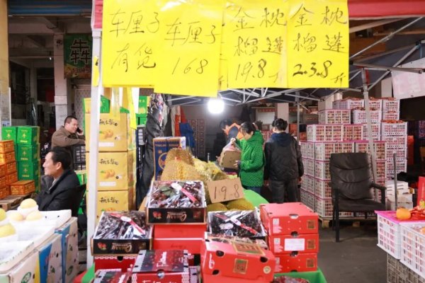 配资利息计算公式一览表 车厘子批发价“大跳水”，整件10斤装从1700元降至500元